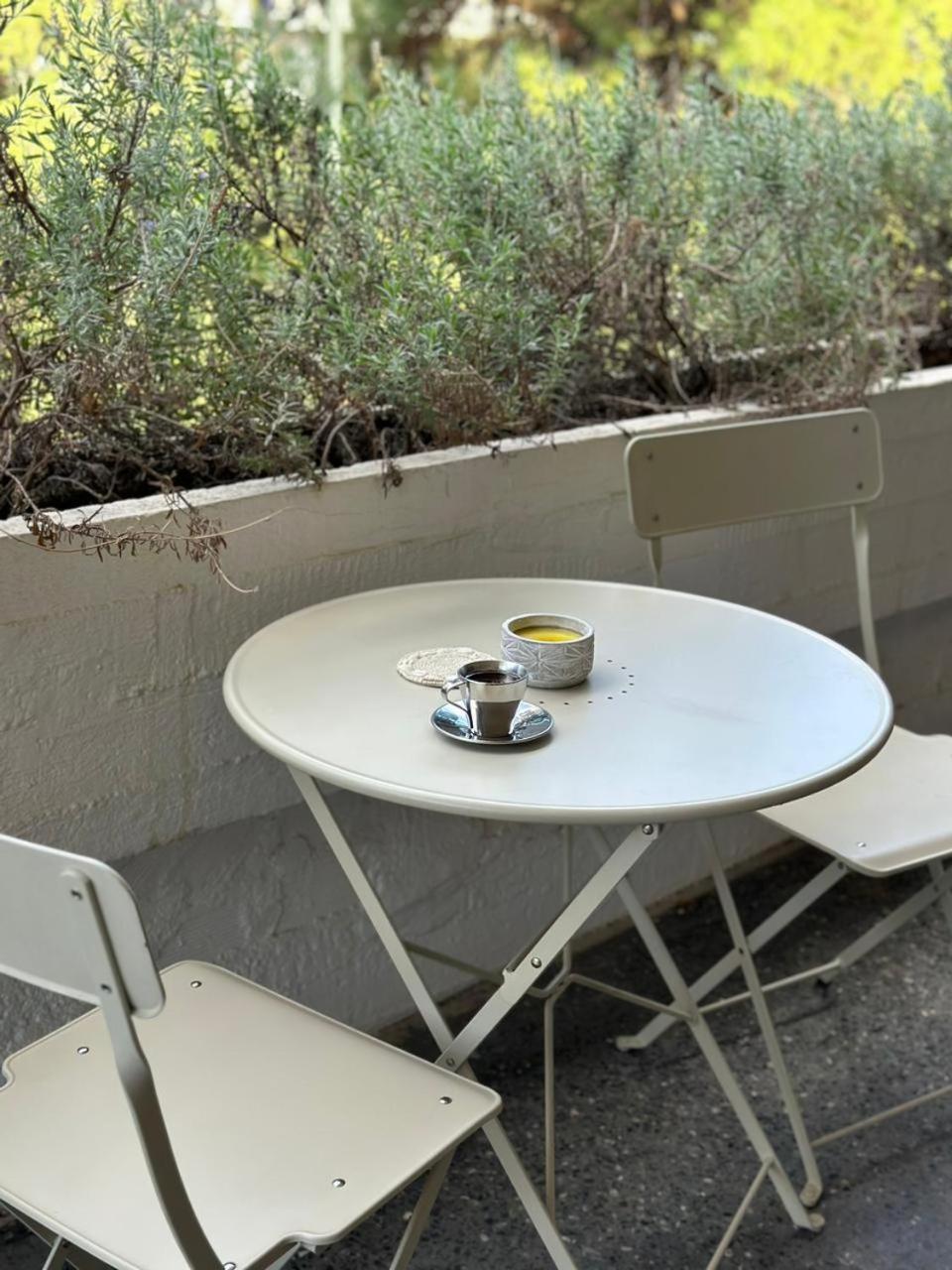 Uptown Suburb Athènes